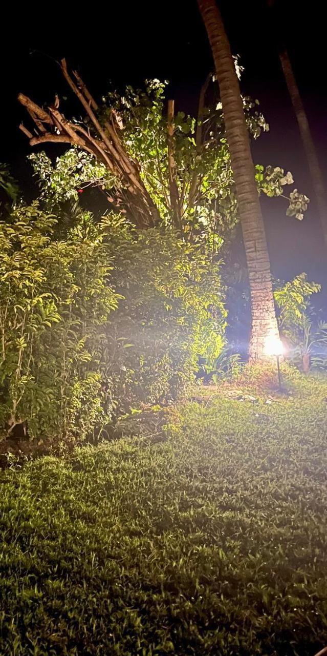 Secret Moon Beach House Jasri Exterior foto